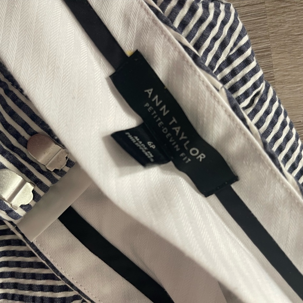 Ann Taylor 6p Devine fit pants - Picture 3 of 3